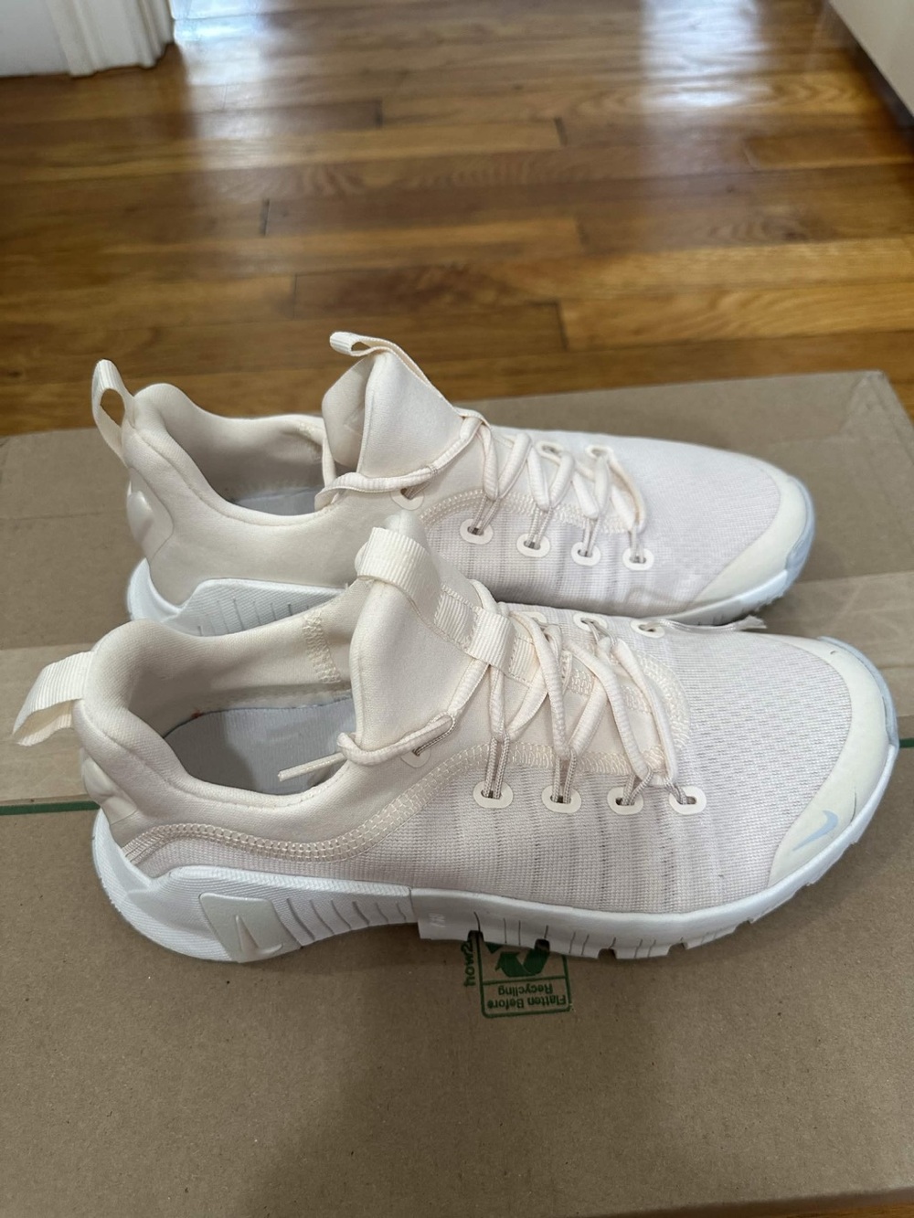 *Used* Nike Free Metron 6 Women Pink White (FJ7126-112) Size 8W